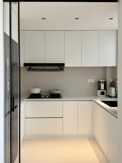Commercial kitchen cabinetry